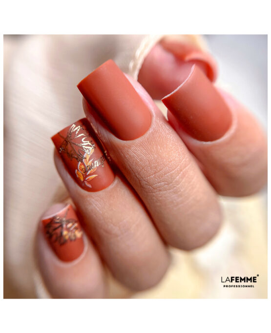 nailart matt con piastra per stamping autunnale