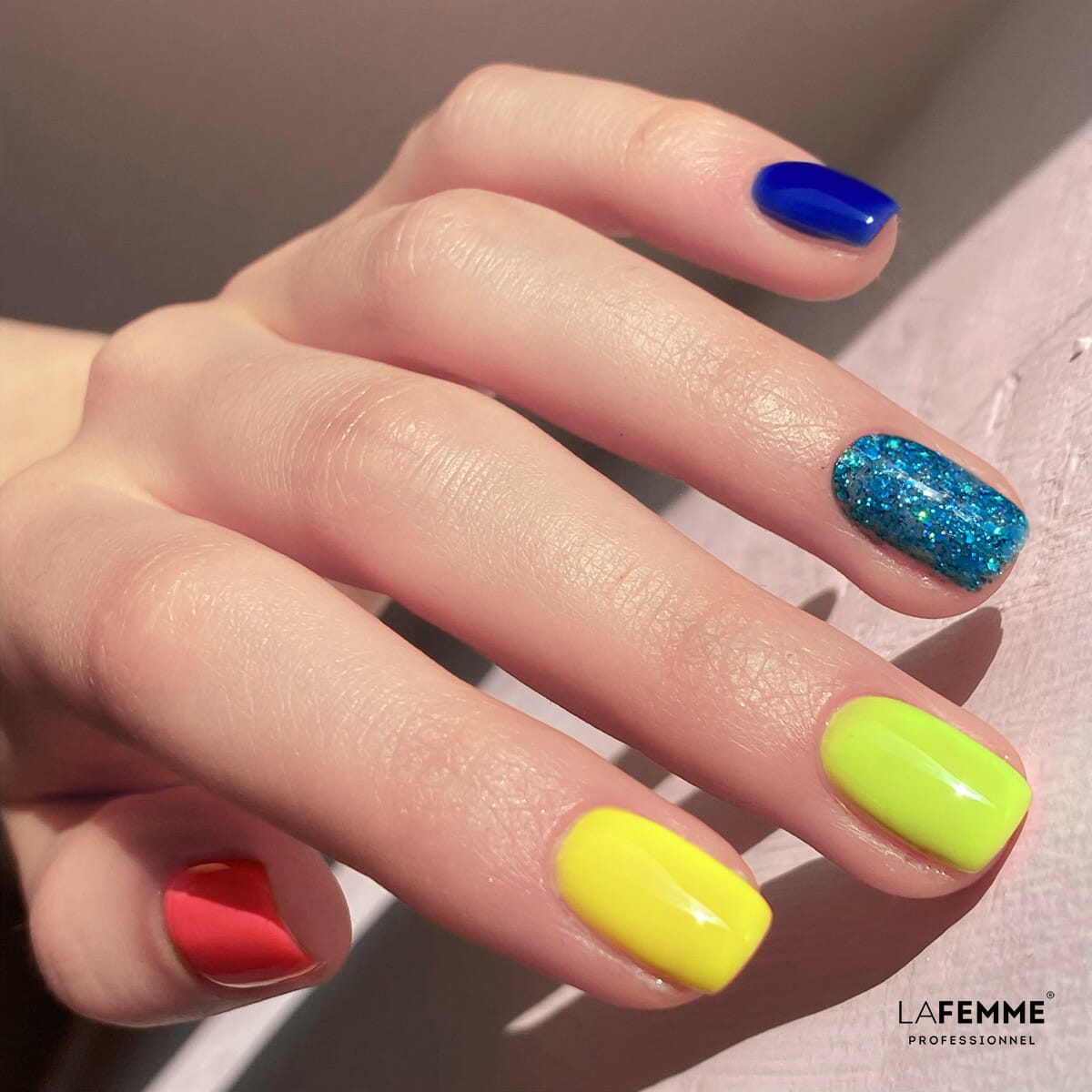 Mismatched Nails - Unghie Arcobaleno