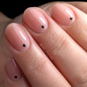 Black Accent Manicure- Unghie Con Puntino La Femme