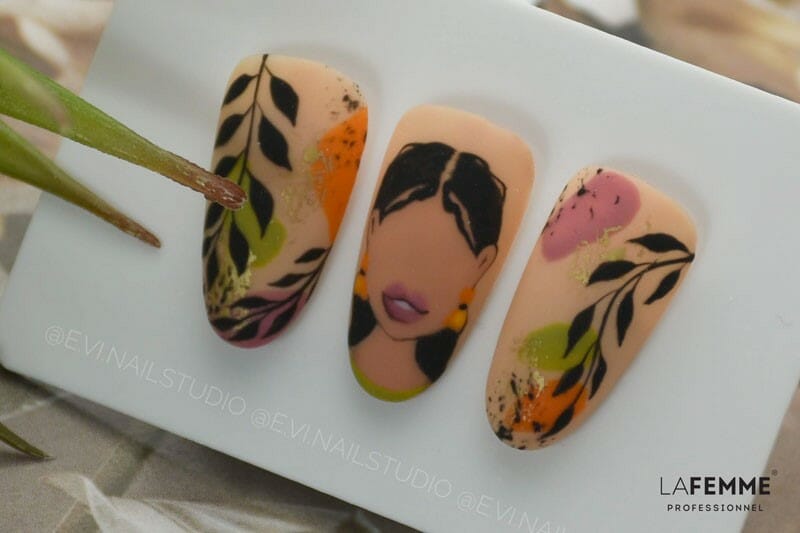 Tropical mood – Nail art con semipermanenti estrosa e dal sapore estivo!