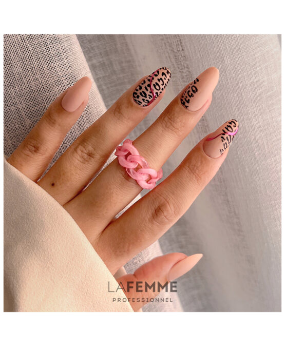 nailart animalier nude