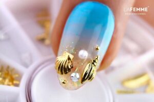 Unghie per il Mare - Nail Art con Conchiglia