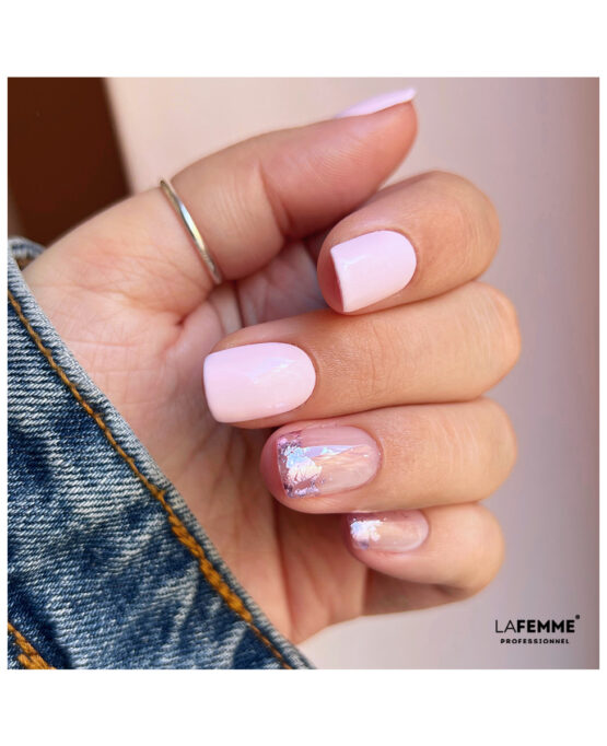 smalto semipermanente bianco e nailart foglia rosa